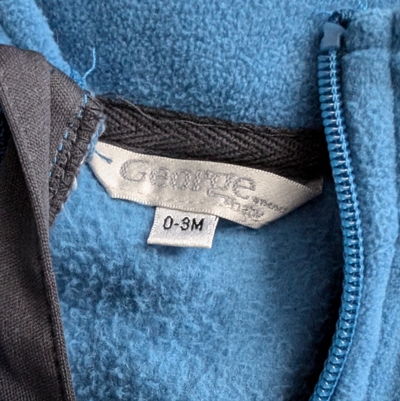 3/$30 bundle of 2 fleece sweaters - Picture 2 of 2